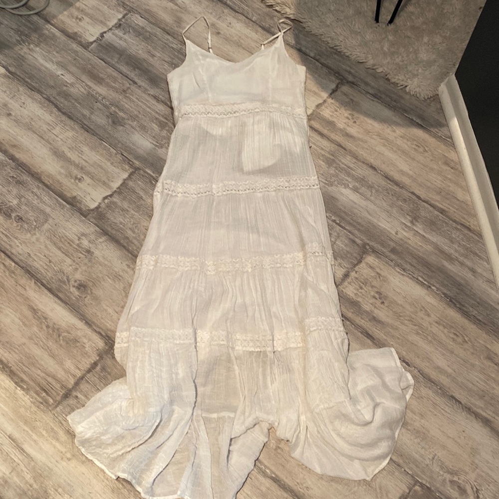 Long white float dress, worn but I’m good condition